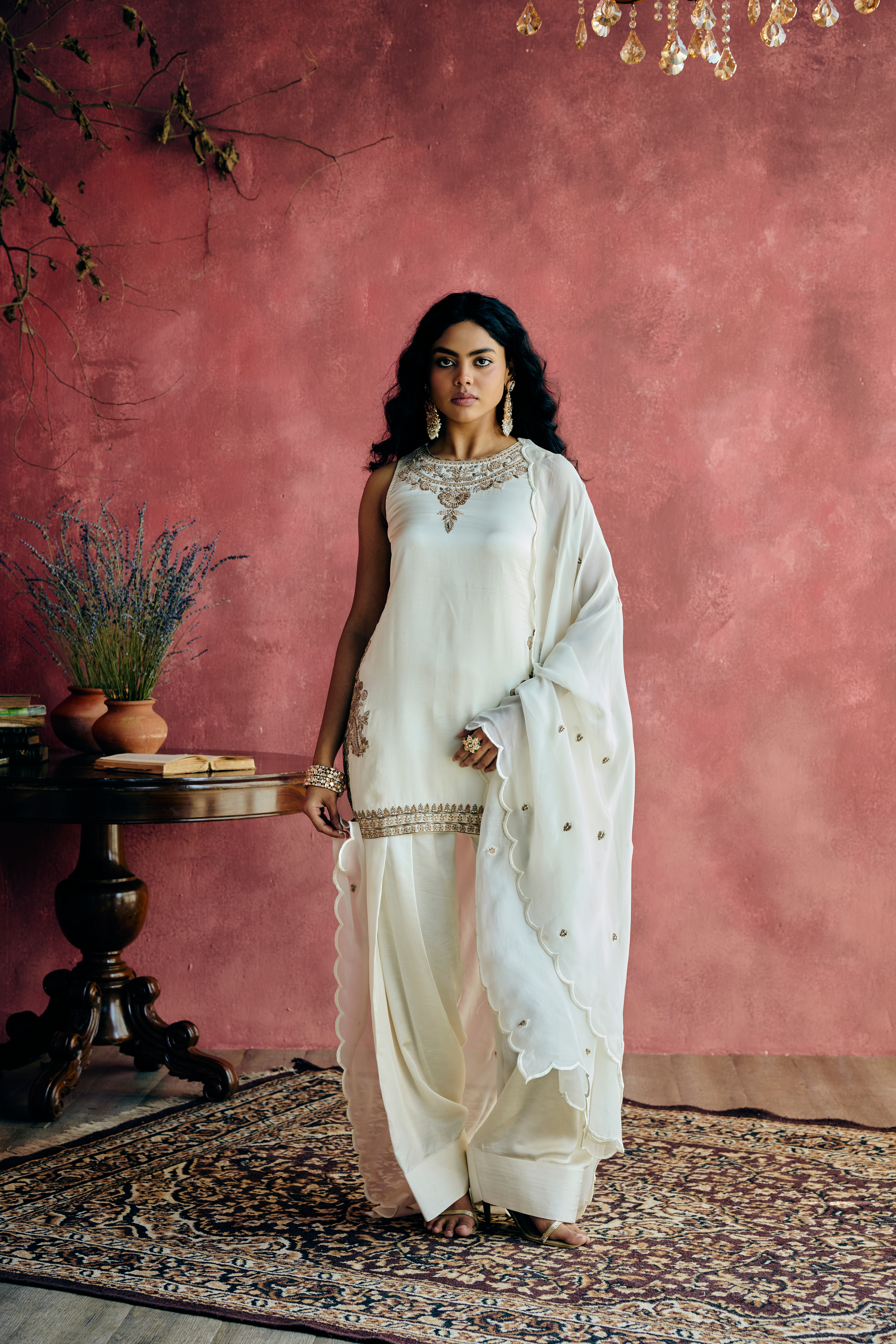 Royal Farshi Set Hover